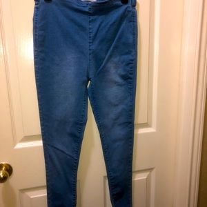 Free People women Skinny Leg Raw‎ Hem Jeans size 30